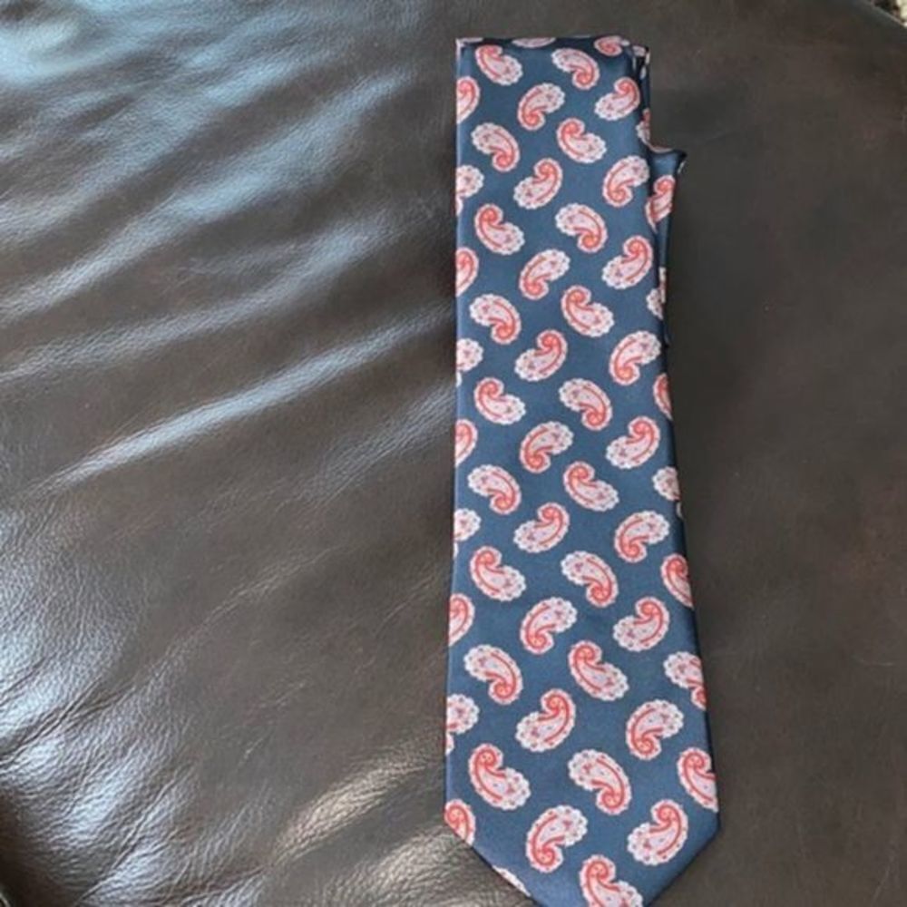 NWOT 100% silk tie​​